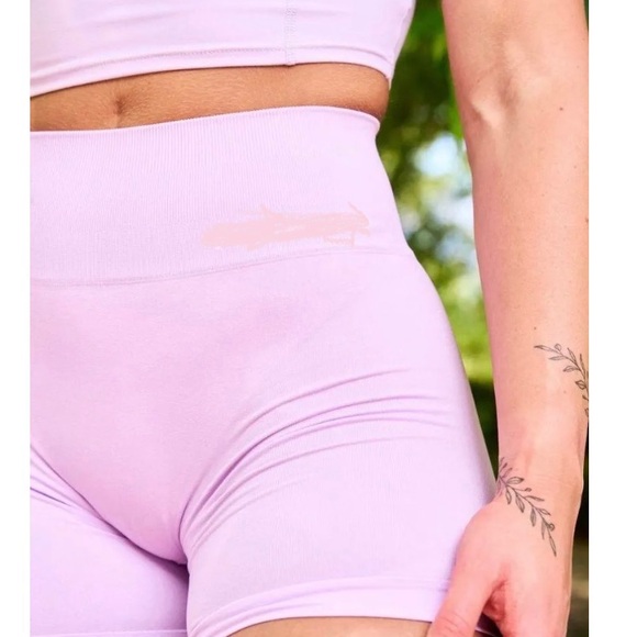 2 pc workout set Seamless Crop Top & Biker Short Set size S - Picture 1 of 13